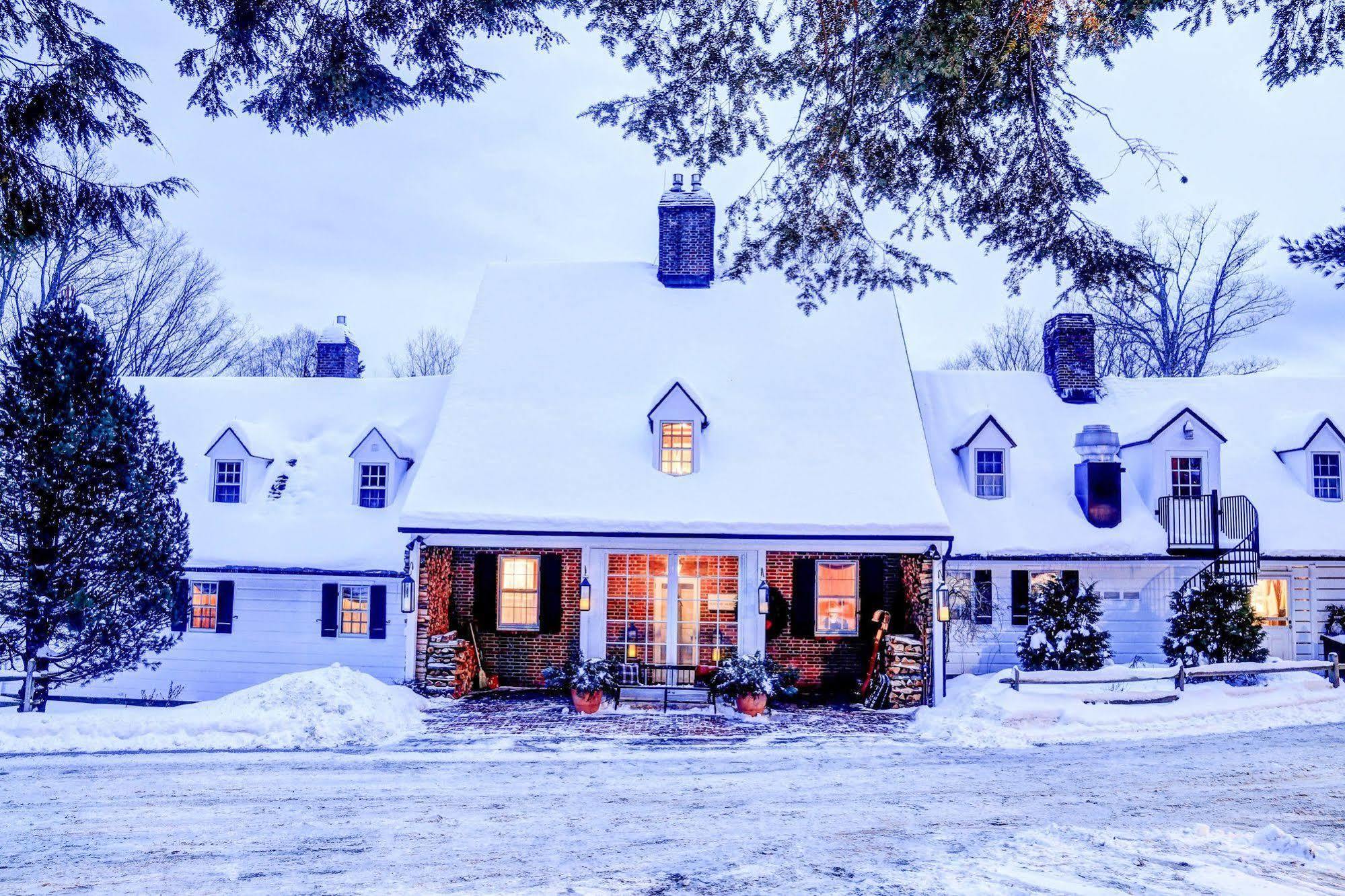 Edson Hill - A Distinctive Country Inn Stowe Exterior photo