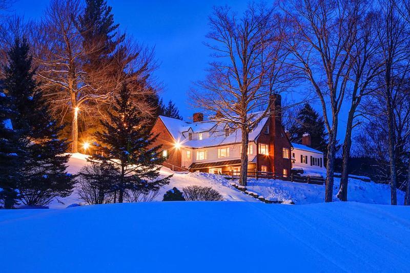 Edson Hill - A Distinctive Country Inn Stowe Exterior photo