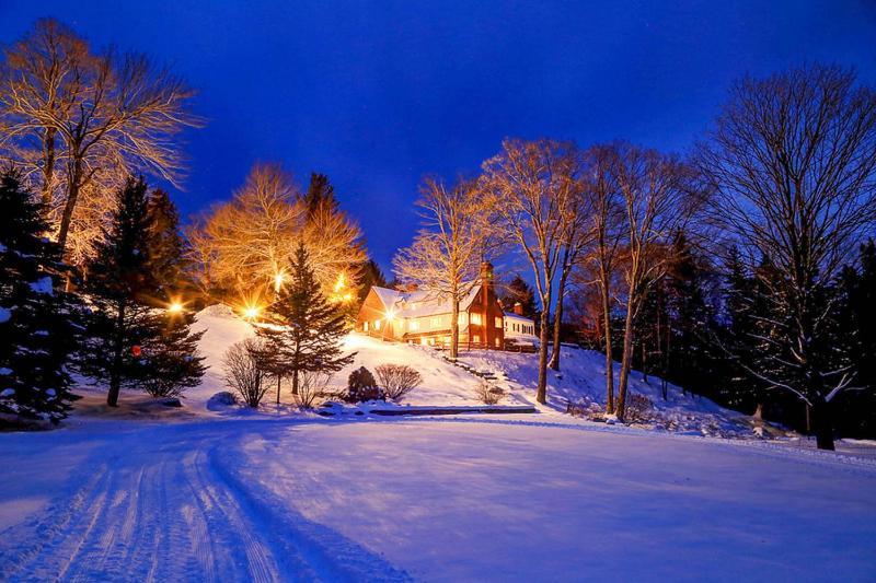 Edson Hill - A Distinctive Country Inn Stowe Exterior photo